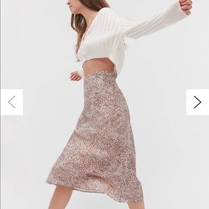 UO Rowan Midi Slip Skirt - Animal Print